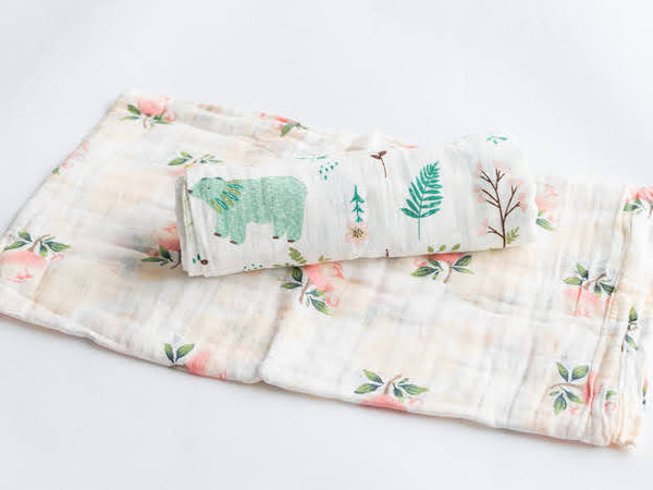 Nature inspired muslin cotton swaddle set.